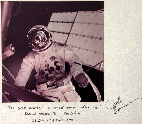 Framed photo "Astronaut Skylab - Autographed" Framed photo "Astronaut Skylab - Autographed"
